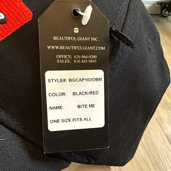 Black and Red Men's Cap - Picture 3 of 7